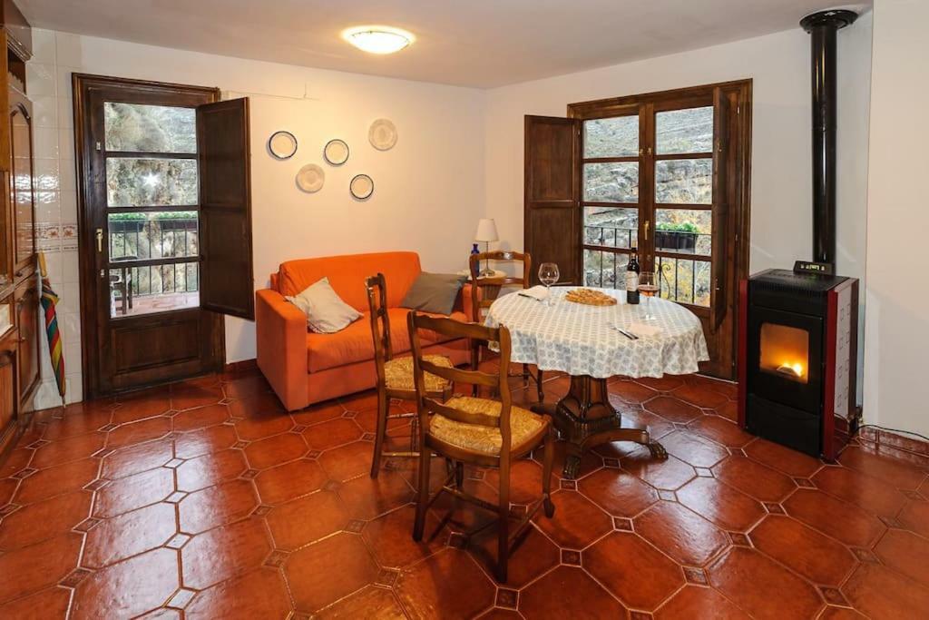 Albarracín Apartamento Portal Del Agua מראה חיצוני תמונה